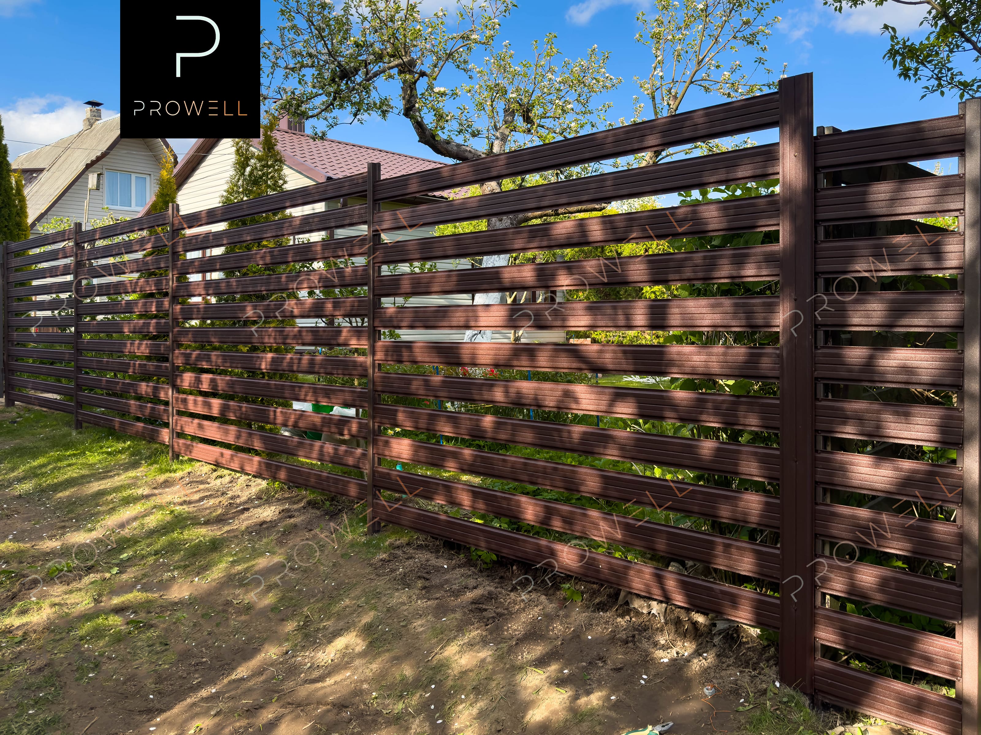 Забор РАНЧО из горизонтального штакетника "КЛАССИК 114 мм" RAl 8017 (шоколадно-коричневый) МАТ" в один ряд